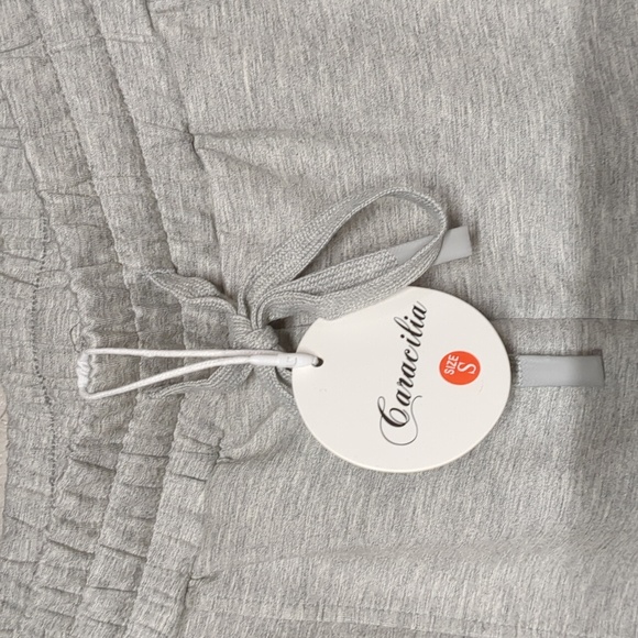 Women's 2 Piece Outfit Loose Fit Cowl Neck Sweatshirt & Short Set Sz Small NWT - Picture 9 of 11